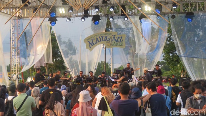 Ngayogjazz kembali menyapa dengan konsep full konser. Kali ini memilih Padukuhan Cibuk Kidul, Seyegan Sleman, Daerah Istimewa Yogyakarta, Sabtu (19/11/2022).