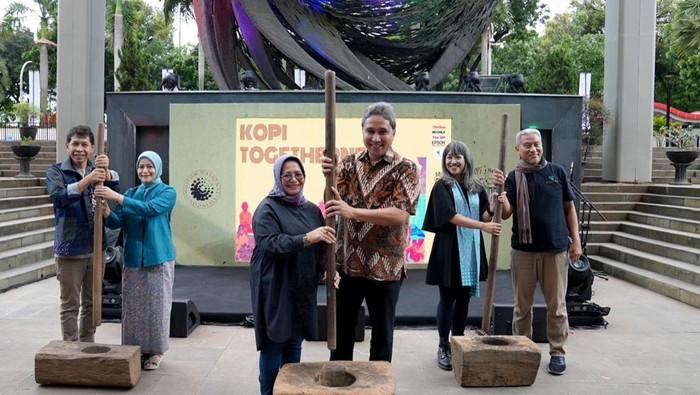 Usai mengeksplorasi Jalur Rempah, Ditjen Kebudayaan, Kemendikbudristek kembali menggelar Pameran dan Festival ‘Kopi Togetherness’ di Museum. Penasaran seperti apa?