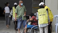 Warga terus berdatangan ke tempat-tempat pemungutan suara untuk memberikan hak suaranya. AP Photo/FL Wong.