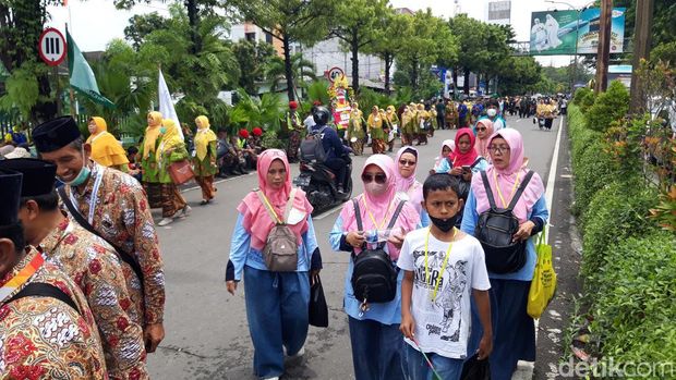 Penggembira Muktamar Muhammadiyah bubar di Solo, Sabtu (19/11/2022)