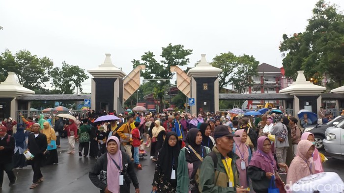 Penggembira Muktamar Muhammadiyah di Stadion Manahan Solo, Sabtu (19/11/2022) pukul 06.00 WIB.