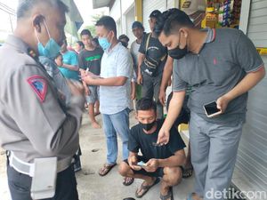 Satu Pesilat yang Bunuh Penjual Nanas Gresik Menyerahkan Diri Diantar Ortu