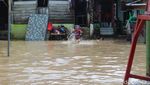 Serba-serbi Banjir di Medan: Warga Pusing, Pedagang Jualan di Bawah Fly Over