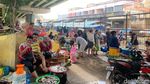 Serba-serbi Banjir di Medan: Warga Pusing, Pedagang Jualan di Bawah Fly Over