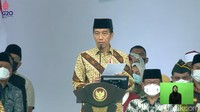 Presiden Jokowi mengaku baru tiba di Solo pada Jumat malam pukul 23.00 WIB usai mengikuti KTT APEC di Bangkok. (Foto: Tara Wahyu NV/detikJateng)