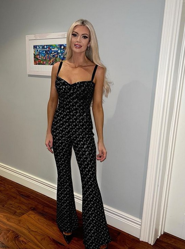 8 Foto Model Playboy yang Foto Nude-nya Ketahuan Anaknya