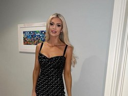 8 Foto Model Playboy yang Foto Nude-nya Ketahuan Anaknya