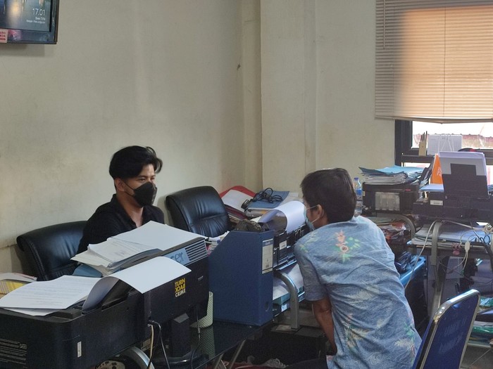 Urip Saputra saat diperiksa polisi (Rizky-detikcom)