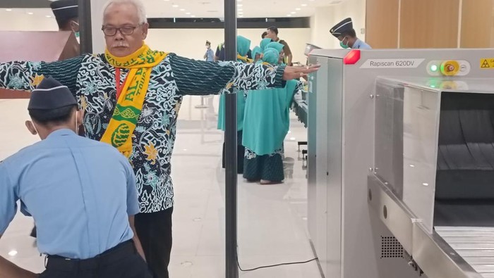 Antusiasnya Jemaah Umrah Bandara Kertajati