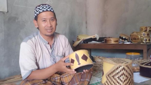 bahan serat alam dari tumbuhan.