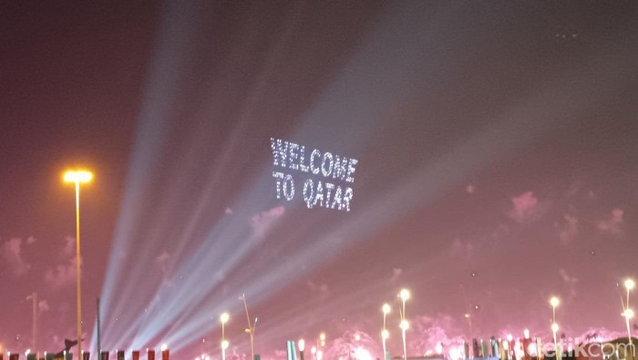 Fan Festival ajang Piala Dunia 2022 resmi dibuka. Puluhan ribu suporter hadir dalam acara.