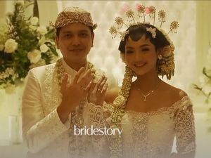 Tiga Mata Uang Jadi Maskawin Unik Glenca Chysara-Rendi Jhon