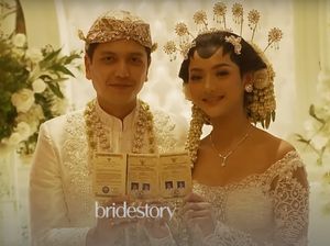 7 Momen Akad Nikah Glenca Chysara & Rendi John, Cantik Berbalut Kebaya Putih