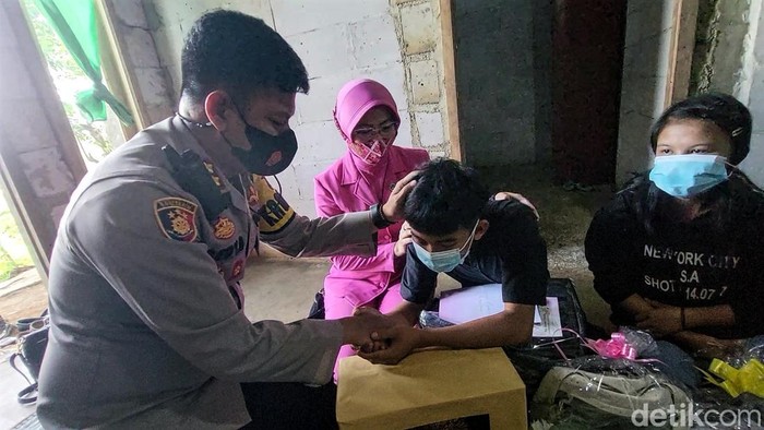 Isak Haru Adia, Remaja Penjual Sayuran di Sukabumi