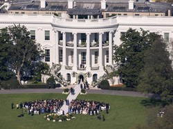Naomi Biden menjadi orang pertama yang menikah di Gedung Putih setelah dua dekade silam. Ia memiliki previlese karena sang kakek adalah seorang presiden. Foto: AP/Carolyn Kaster