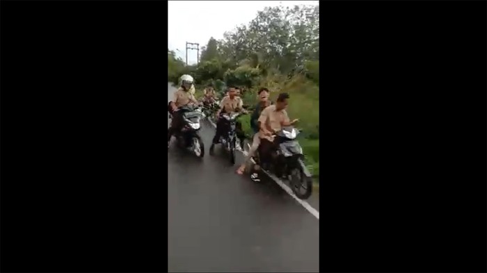 Pelajar penendang nenek di Tapanuli Selatan (Tangkapan layar)