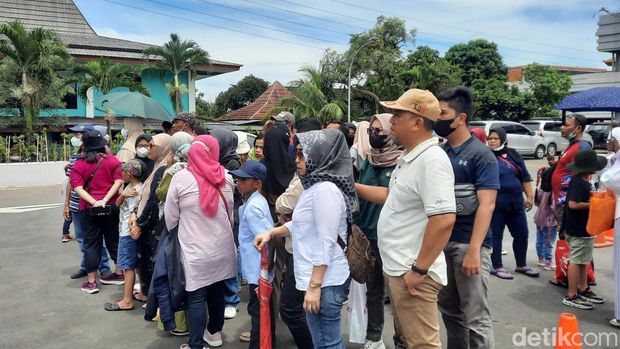 Pengunjung senang dengan kebaruan TMII, tapi ada catatan.