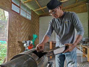 Wow! Polisi di Blitar Raup Cuan dari Bisnis Kopi Rempah, Omzetnya Istimewa