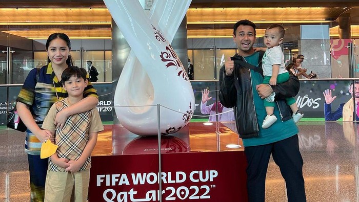 Raffi Ahmad dan Keluarga di Qatar