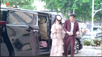 Teuku Ryan memberikan kejutan sebuah pesta untuk Ria Ricis dalam rangka merayakan wedding anniversary pertama mereka di kawasan Kemang, Jakarta Selatan, kemarin. Foto: dok. YouTube Ricis Official