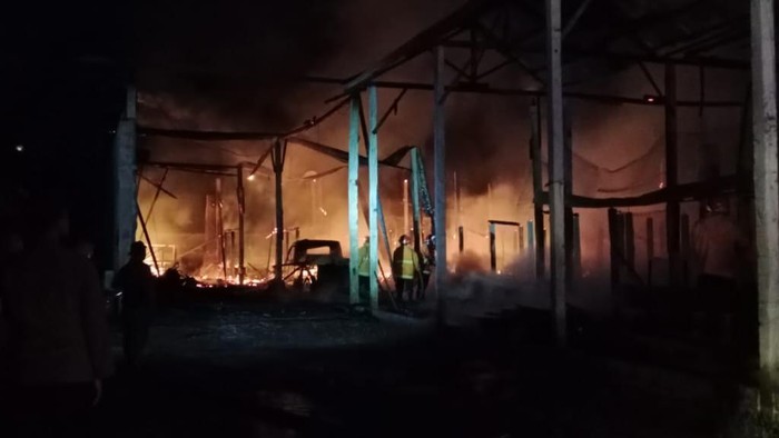 Ribuan Ayam di Blitar Ludes Dilalap Api, Kerugian Lebih Rp 400 Juta