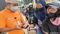 Namun, tiket masuk TMII saat malam pergantian baru berubah dari Rp 25 ribu menjadi Rp 50 ribu. Ari Saputra/Detikcom
