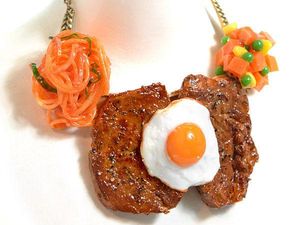 10 Makanan Enak dari Steak hingga Spaghetti Ini Ternyata Aksesoris
