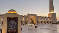 Sheikh Jassim bin Mohammed Al Thani ingin mengenang sang ayah yang telah meninggal dunia pada tahun 1878. Masjid ini mengalami renovasi pada Desember 2006 sehingga membuat tampilannya semakin megah. Foto: Getty Images/iStockphoto