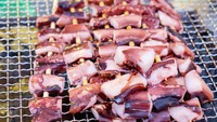Master Baby Crab di Batu Ampar, Jakarta Timur. Tak hanya menjual kepiting saja, tapi juga ada bayi gurita sampai cumi panggang dengan bumbu BBQ seharga Rp 15.000.  Foto: Google Photos/Pool/Instagram Shop