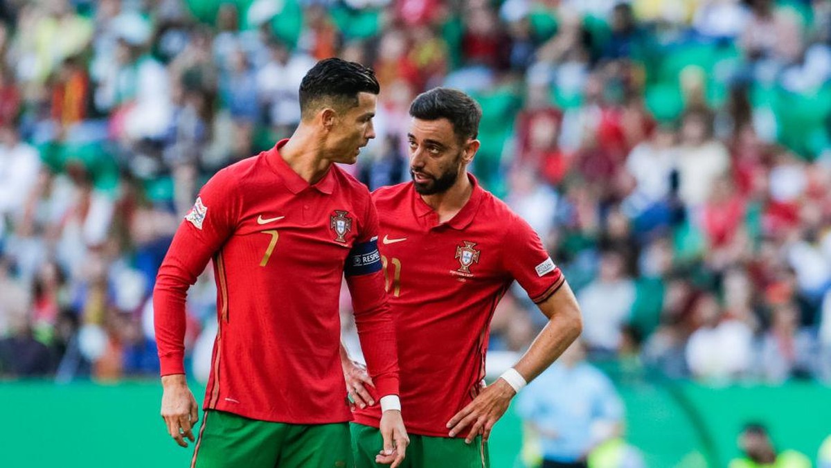 Cristiano Ronaldo ke Bruno Fernandes: Kamu kok Telat? (Getty Images/Eurasia Sport Images)