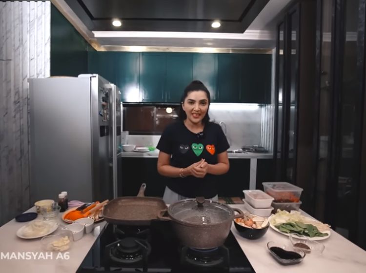 Elegan! 10 Potret Dapur di Rumah Ashanty Setelah Direnovasi