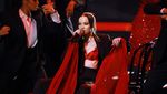 Penampilan Seksi Dove Cameron