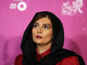 Iran Tangkap Artis Hengameh Ghaziani Gegara Video Tanpa Hijab