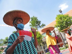 Miris! Tak Hanya Telantarkan ke Panti Jompo, Anak Juga Eksploitasi Orang Tua