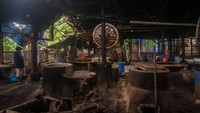 Aksi ini sebagai bentuk respons terhadap harga kedelai yang terus naik dari harga Rp420 ribu menjadi Rp700 ribu per karung isi 50 kilogram.