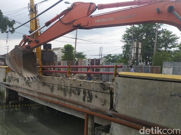 jembatan plaosan lamongan