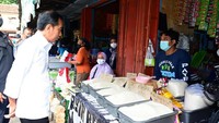 Komoditas yang dicek antara lain harga minyak goreng dan tempe, yang saat ini diketahui sedang mengalami kenaikan. Atas temuan kenaikan harga tersebut, Jokowi segera mencari solusi untuk mengatasi kenaikan harga yang terjadi di pasar.  