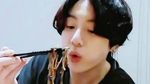 Jungkook BTS Hobi Kulineran, Doyan Makan Mie hingga Pizza