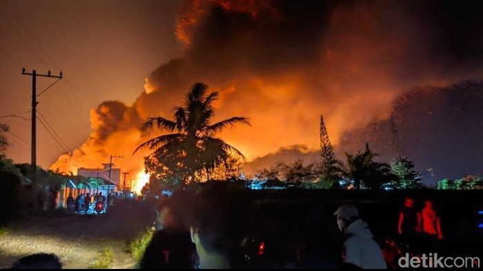 Kebakaran Pabrik Pengolahan Getah Karet di Asahan