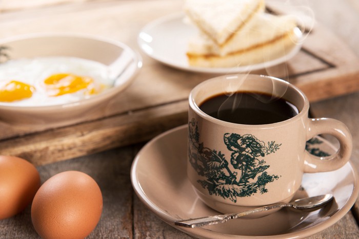 Kopitiam, tempat ngopi populer di Singapura, Malaysia, dan Indonesia.