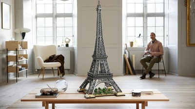 Siapkan Tangan dan Waktu untuk Bangun Lego Menara Eiffel Raksasa