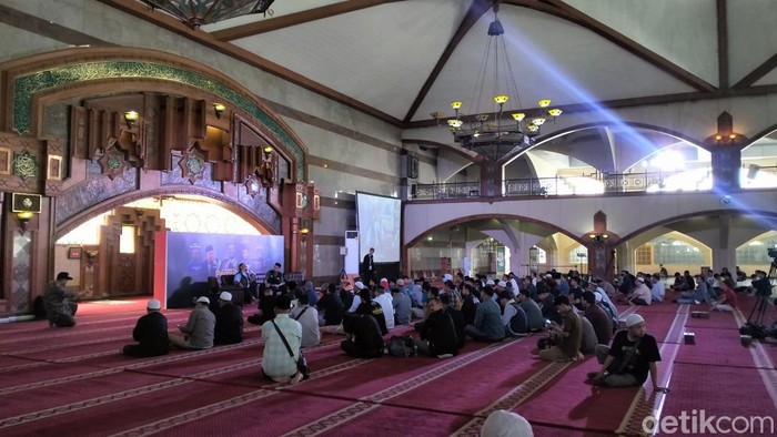 MCI menggelar acara in memoriam bertajuk Pemulung Amal di Masjid Pusdai, Kota Bandung