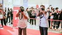 Basuki memang dikenal hobi dalam fotografi. Ini adalah saat lulusan UGM tersebut menghadiri acara Pewarta Foto Istana Kepresidenan, Pewarta Foto Indonesia (PFI) dan Arsip Nasional Republik Indonesia (ANRI) di Neo Soho Mal, Jakarta, Minggu (20/11/2022).Foto: Dok. Kementerian PUPR