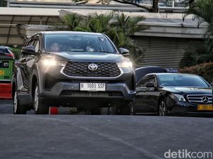 Kijang Innova Zenix Minum Pertamax-Shell Super, Siapin Duit Segini untuk Full Tank