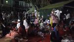 Potret Perawatan Korban Gempa Cianjur di Tengah Gelapnya Malam