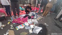 Di sisi lain, Gubernur Jawa Barat Ridwan Kamil menuturkan jika Pemprov juga sudah berkoordinasi dengan PLN supaya jaringan listrik kembali normal.