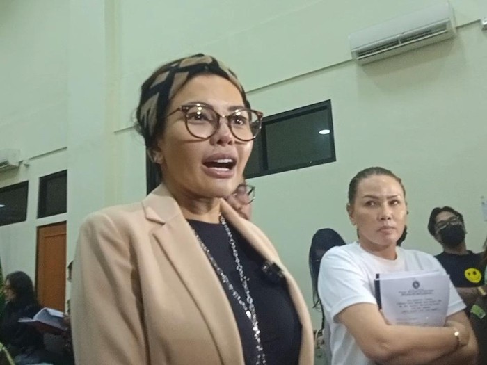 Nikita Mirzani saat ditemui di Pengadilan Negeri Serang.
