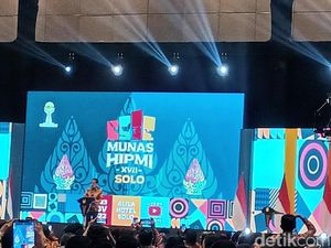 Buka Munas HIPMI, Jokowi Ingatkan Sulitnya Bangun Kepercayaan Internasional