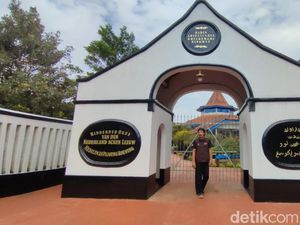 4 Rekomendasi Tempat Ziarah Terpopuler di Ciamis
