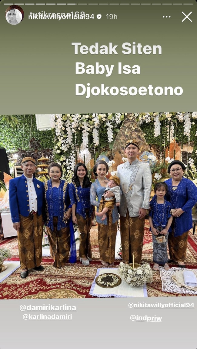 Nikita Willy dan Indra Priawan baru saja menggelar acara tedak sinten untuk anak pertamanya, baby Izz. Tedak sinten sendiri merupakan budaya Jawa yang biasanya dilakukan ketika anak sudah berusia sekitar 7 atau 8 bulan. Melalui media sosialnya Nikita Willy pun membagikan momen tedak sinten sang putra. Foto: Instagram/@nikitawillyofficial94